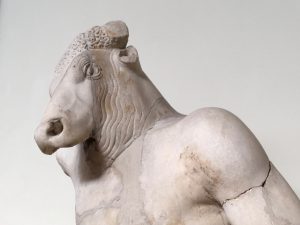 Il Minotauro è una figura della mitologia greca. È un essere mostruoso e feroce, con il corpo di un uomo e la testa di un toro. Era figlio del Toro di Creta e di Pasifae, regina di Creta. Il suo nome proprio è Asterio o Asterione.